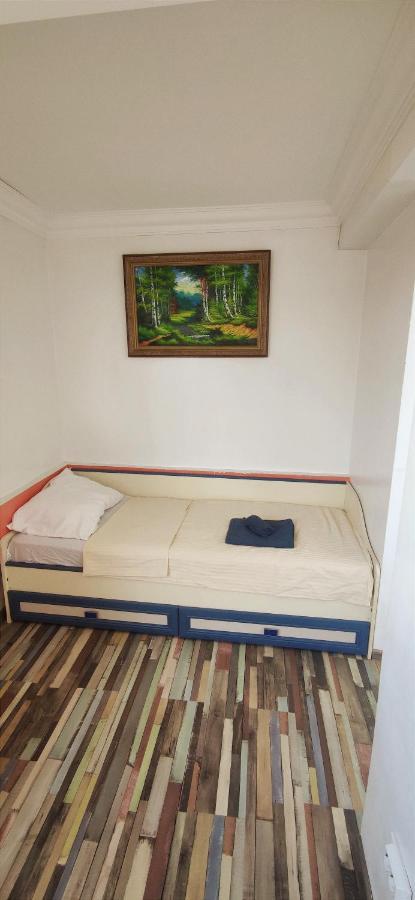 צ'יסינאו Inessa Center Budget Room מראה חיצוני תמונה